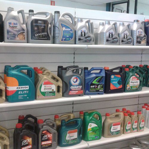 Catálogo de recambios. Accesorios para el coche. Lubricantes